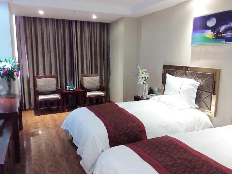 Greentree Inn Geermu Walking Street Business Hotel Golmud المظهر الخارجي الصورة