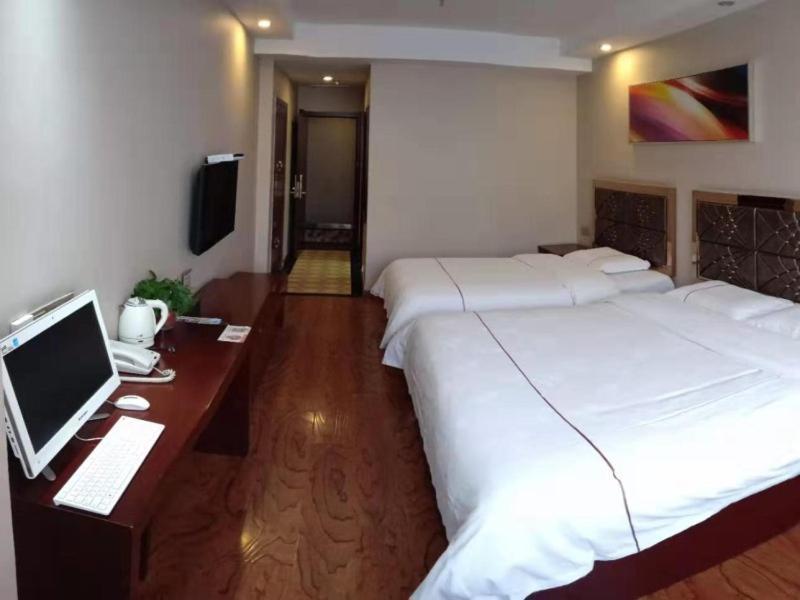 Greentree Inn Geermu Walking Street Business Hotel Golmud المظهر الخارجي الصورة