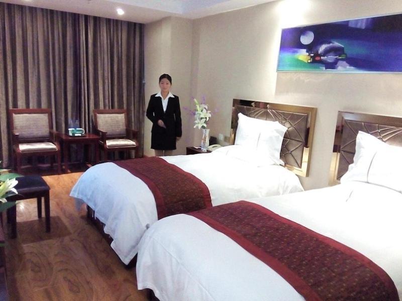 Greentree Inn Geermu Walking Street Business Hotel Golmud المظهر الخارجي الصورة