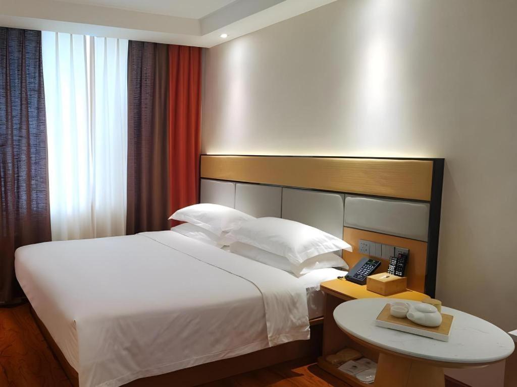 Greentree Inn Geermu Walking Street Business Hotel Golmud المظهر الخارجي الصورة