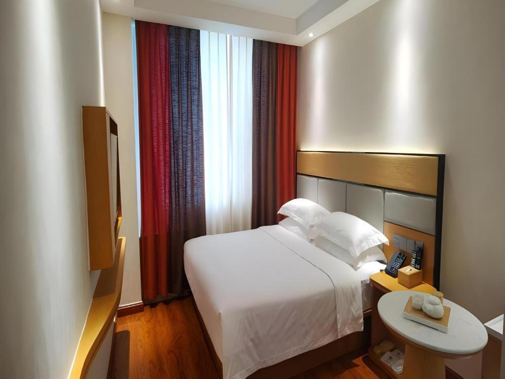 Greentree Inn Geermu Walking Street Business Hotel Golmud المظهر الخارجي الصورة