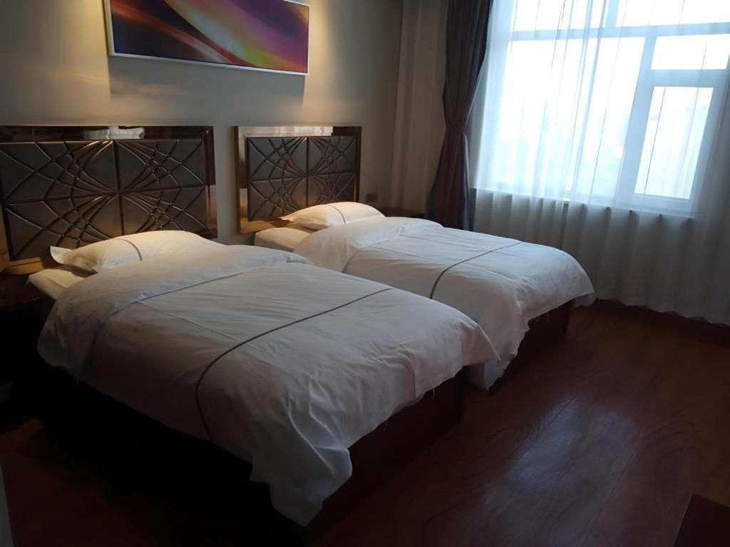 Greentree Inn Geermu Walking Street Business Hotel Golmud المظهر الخارجي الصورة