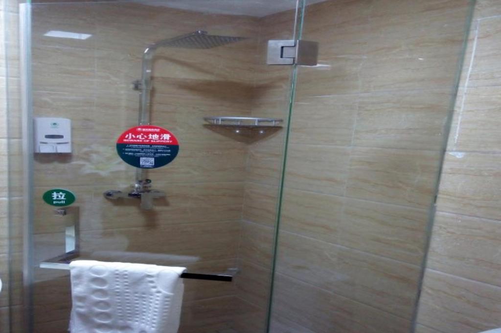 Greentree Inn Geermu Walking Street Business Hotel Golmud المظهر الخارجي الصورة