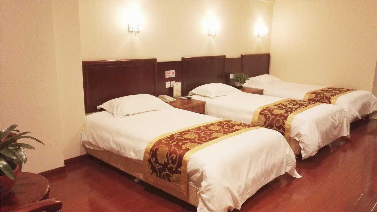 Greentree Inn Geermu Walking Street Business Hotel Golmud المظهر الخارجي الصورة