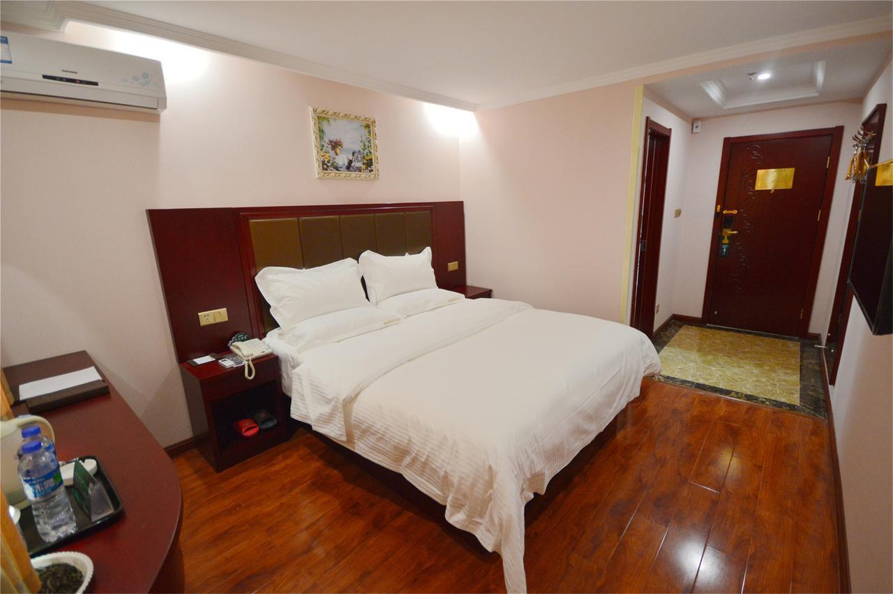 Greentree Inn Geermu Walking Street Business Hotel Golmud المظهر الخارجي الصورة