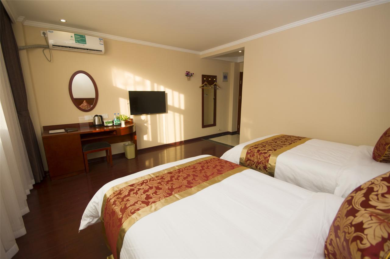 Greentree Inn Geermu Walking Street Business Hotel Golmud المظهر الخارجي الصورة