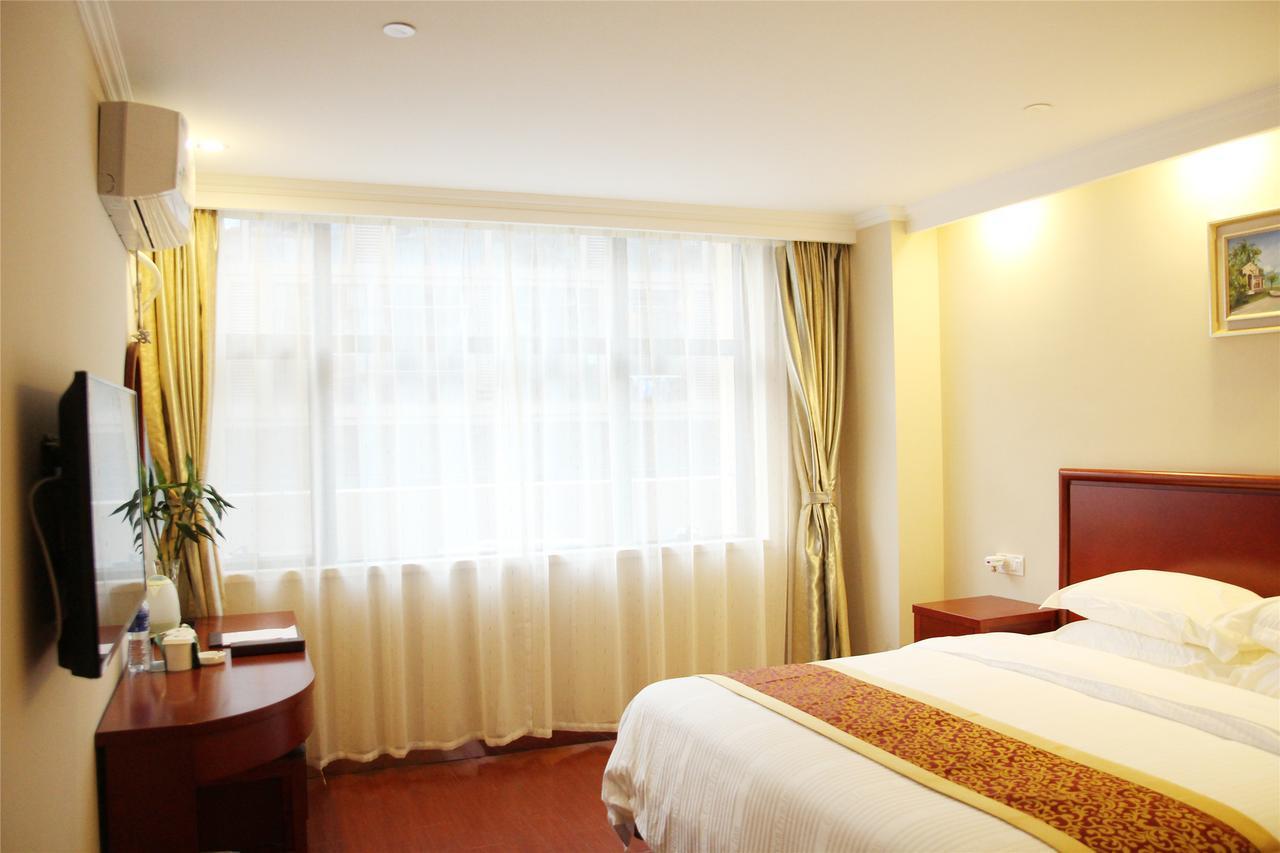 Greentree Inn Geermu Walking Street Business Hotel Golmud المظهر الخارجي الصورة