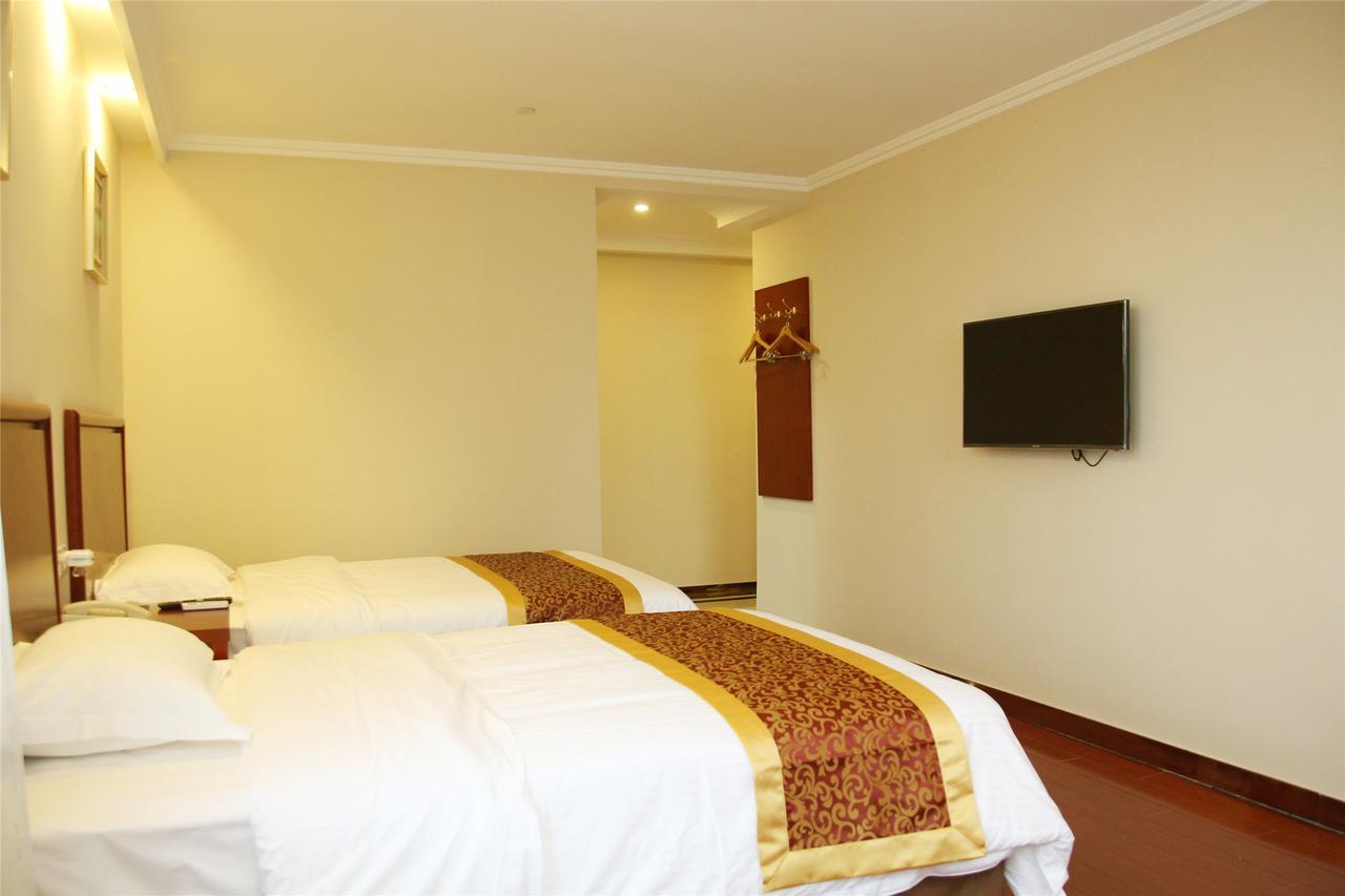 Greentree Inn Geermu Walking Street Business Hotel Golmud المظهر الخارجي الصورة