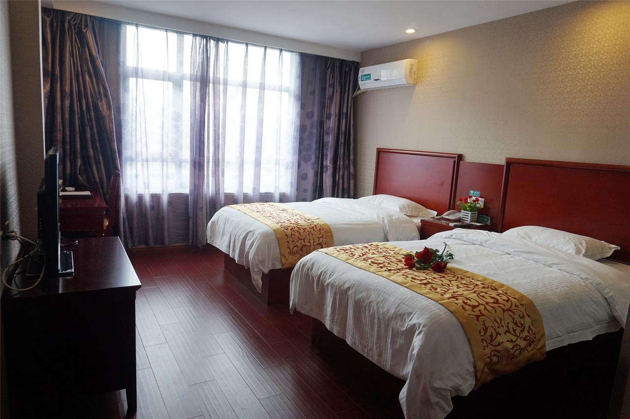 Greentree Inn Geermu Walking Street Business Hotel Golmud المظهر الخارجي الصورة